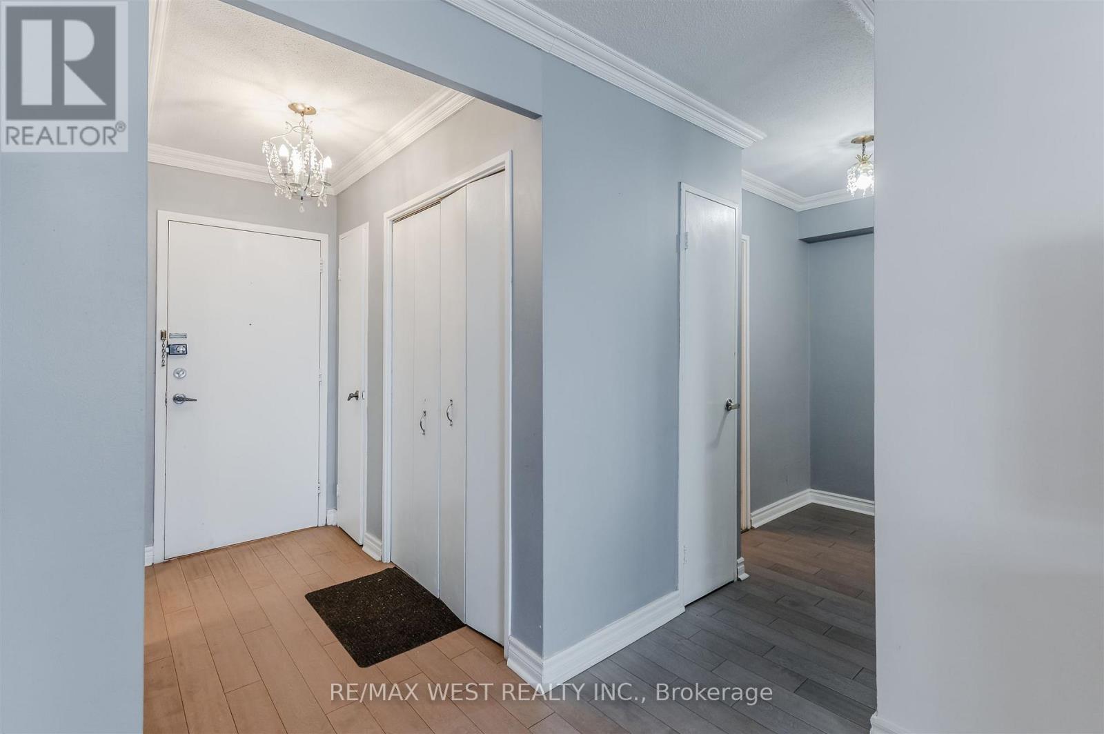 904 - 130 Neptune Drive, Toronto, Ontario  M6A 1X5 - Photo 4 - C12574504