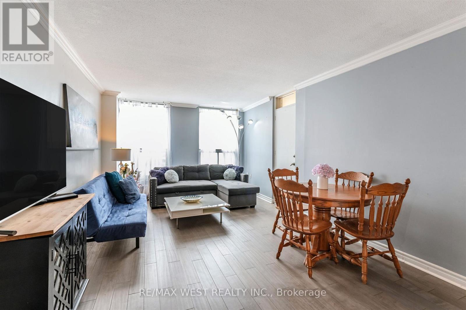 904 - 130 Neptune Drive, Toronto, Ontario  M6A 1X5 - Photo 6 - C12574504