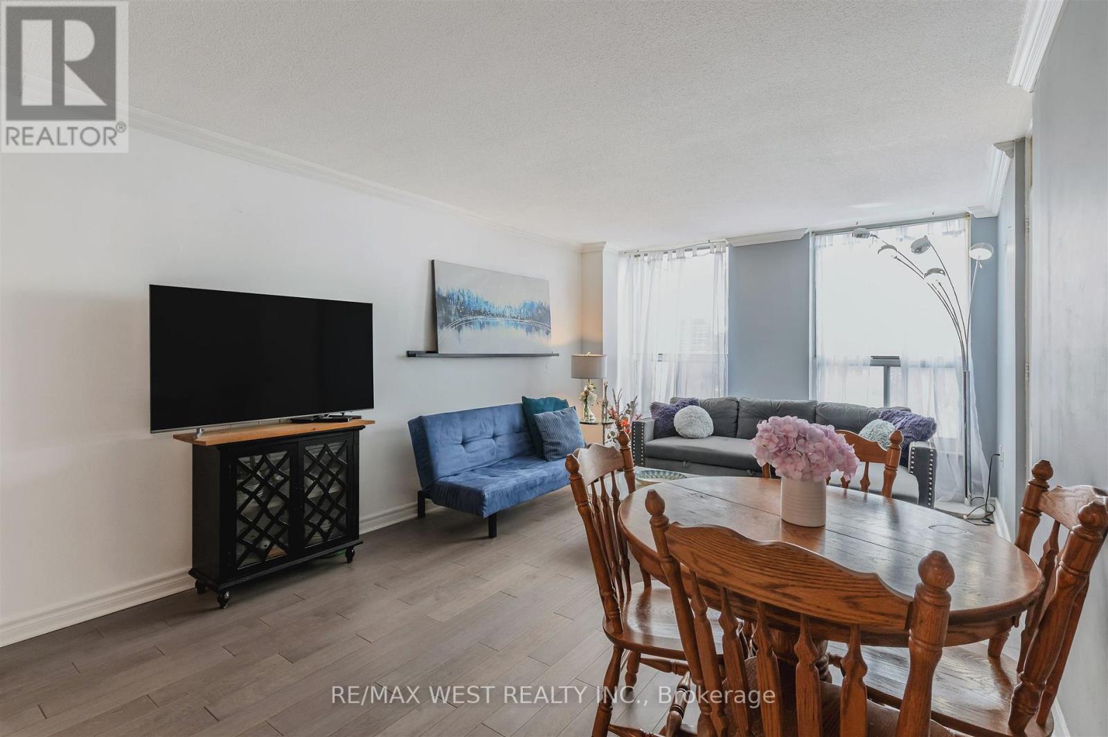 904 - 130 Neptune Drive, Toronto, Ontario  M6A 1X5 - Photo 8 - C12574504