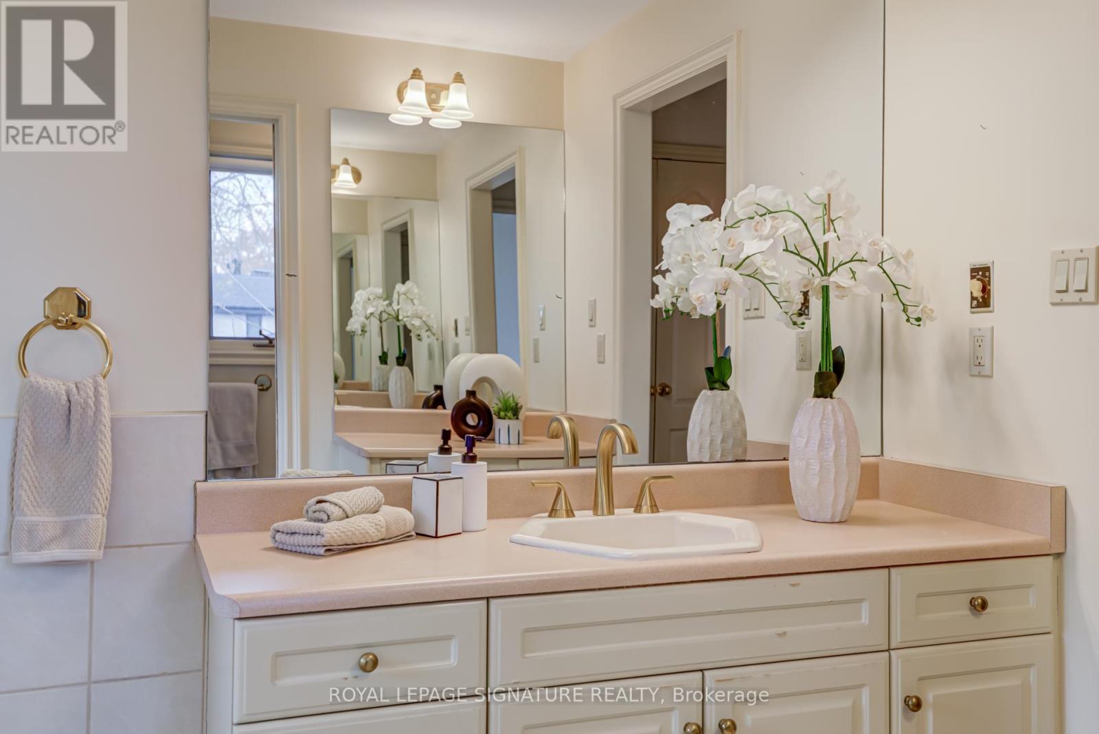 43 Davean Drive, Toronto, Ontario  M2L 2R6 - Photo 17 - C12574546