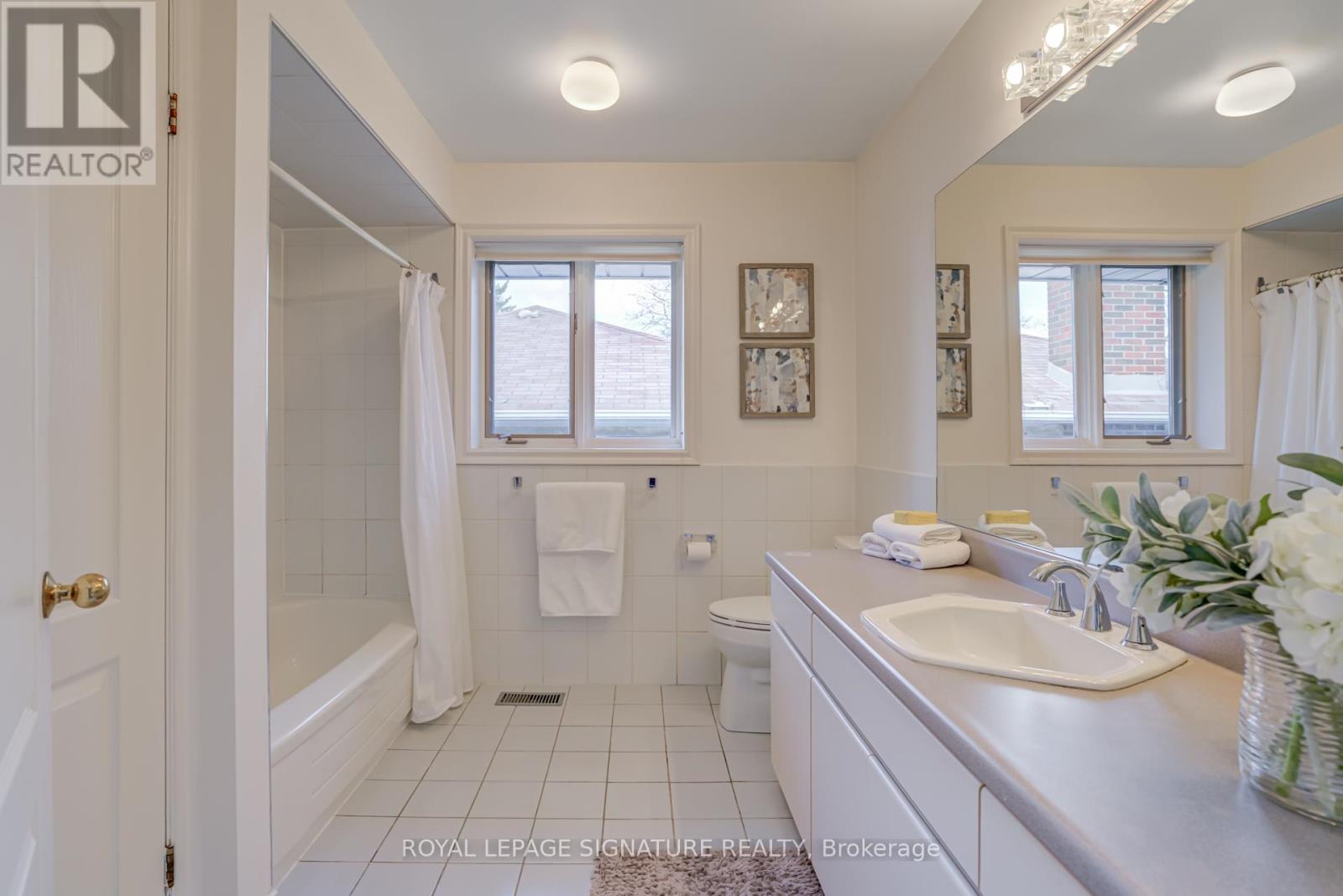 43 Davean Drive, Toronto, Ontario  M2L 2R6 - Photo 23 - C12574546