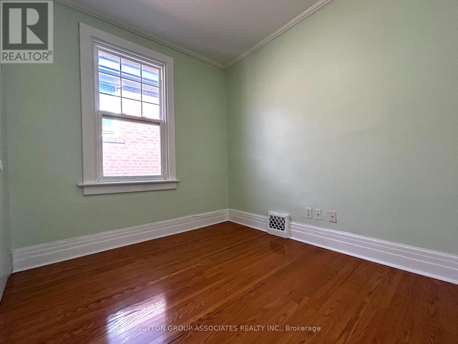 129 Kenwood Avenue, Toronto, Ontario  M6C 2S4 - Photo 12 - C12574564