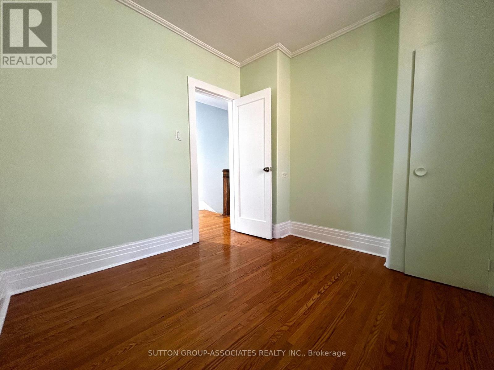 129 Kenwood Avenue, Toronto, Ontario  M6C 2S4 - Photo 13 - C12574564