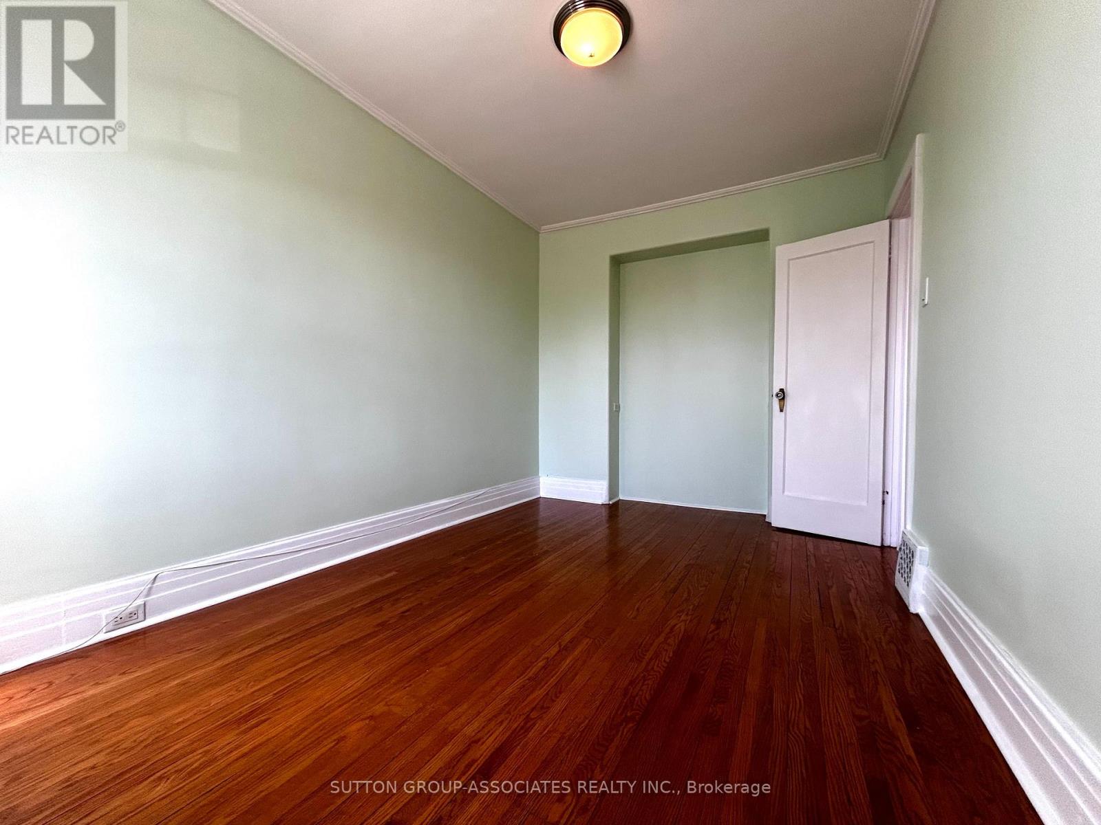 129 Kenwood Avenue, Toronto, Ontario  M6C 2S4 - Photo 14 - C12574564