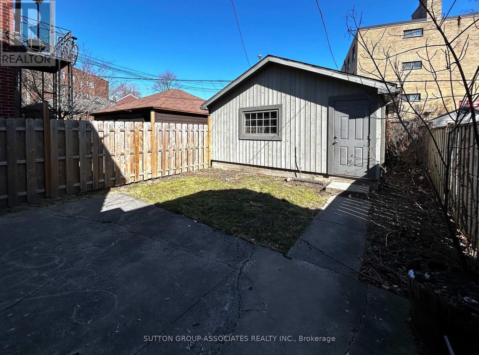 129 Kenwood Avenue, Toronto, Ontario  M6C 2S4 - Photo 16 - C12574564