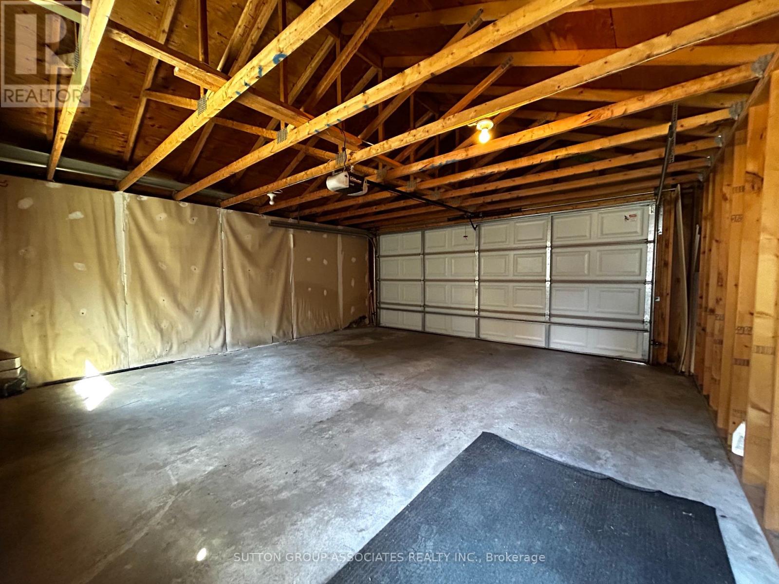 129 Kenwood Avenue, Toronto, Ontario  M6C 2S4 - Photo 17 - C12574564