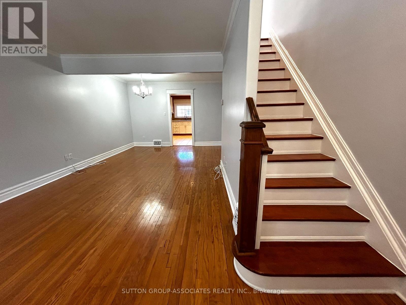 129 Kenwood Avenue, Toronto, Ontario  M6C 2S4 - Photo 3 - C12574564