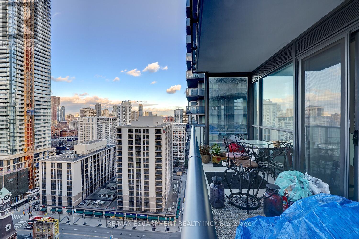 1809 - 15 Grenville Street N, Toronto, Ontario  M4Y 1A1 - Photo 21 - C12574578