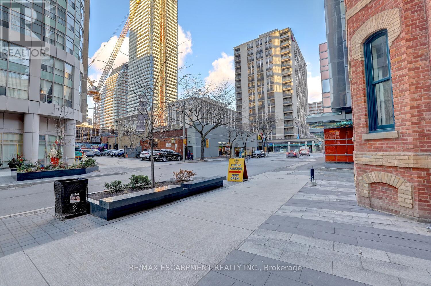 1809 - 15 Grenville Street N, Toronto, Ontario  M4Y 1A1 - Photo 40 - C12574578