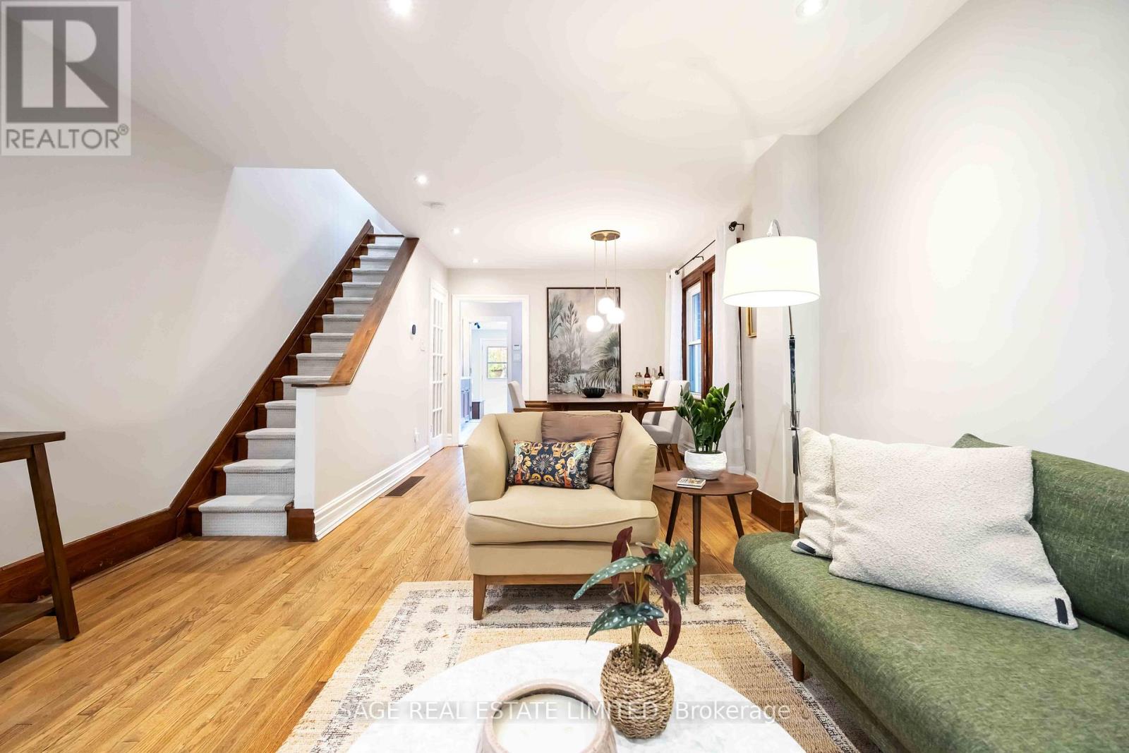 552 Victoria Park Avenue, Toronto, Ontario  M4E 3T5 - Photo 9 - E12574362