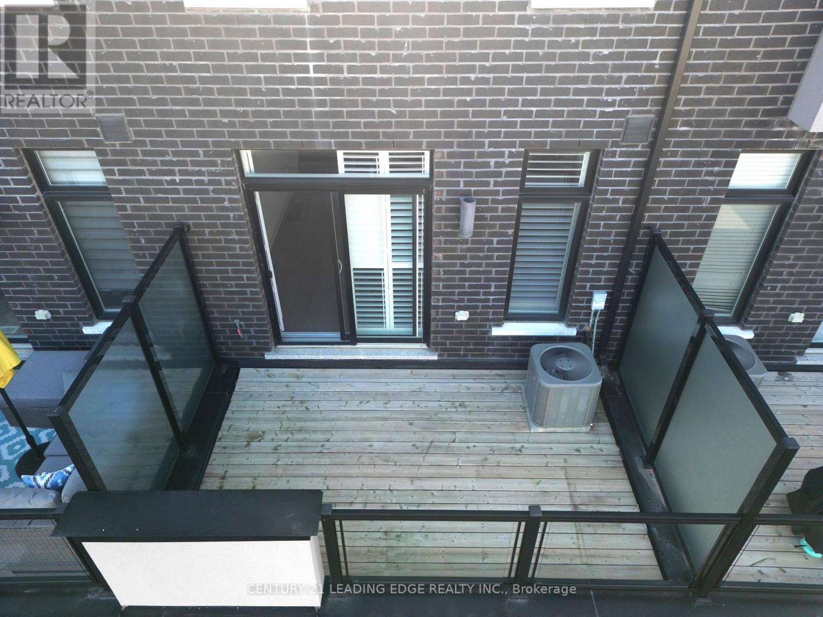 2644 Castlegate Crossing, Pickering, Ontario  L1X 0H8 - Photo 13 - E12574428