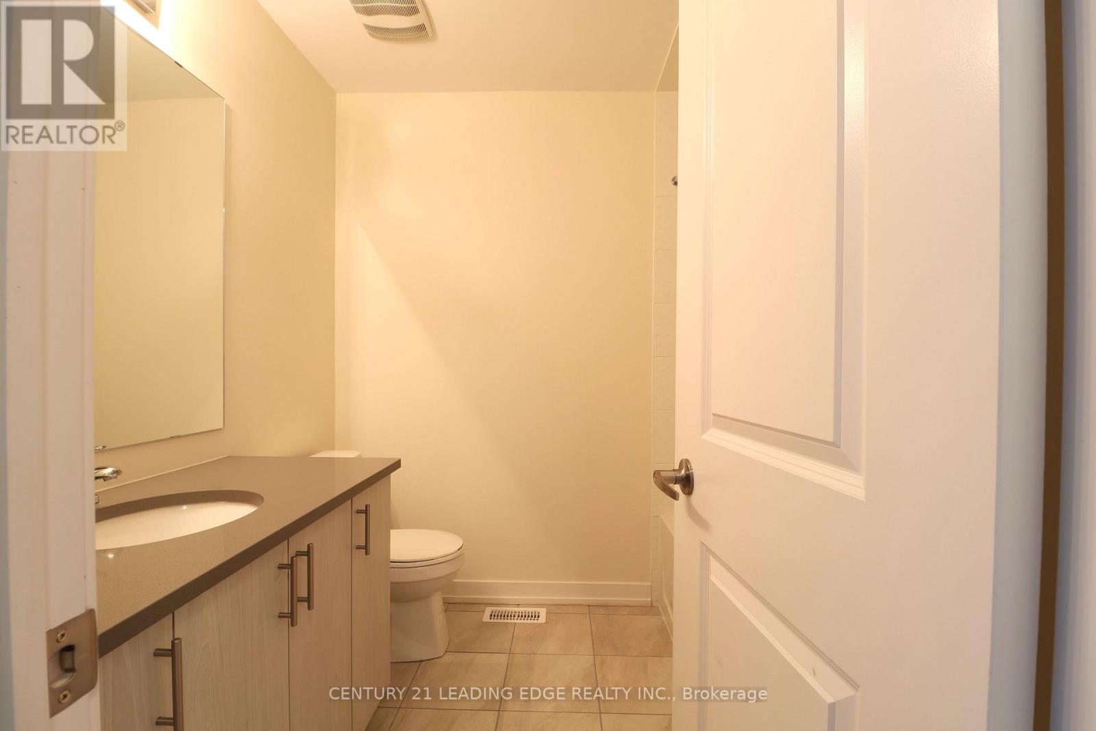 2644 Castlegate Crossing, Pickering, Ontario  L1X 0H8 - Photo 17 - E12574428