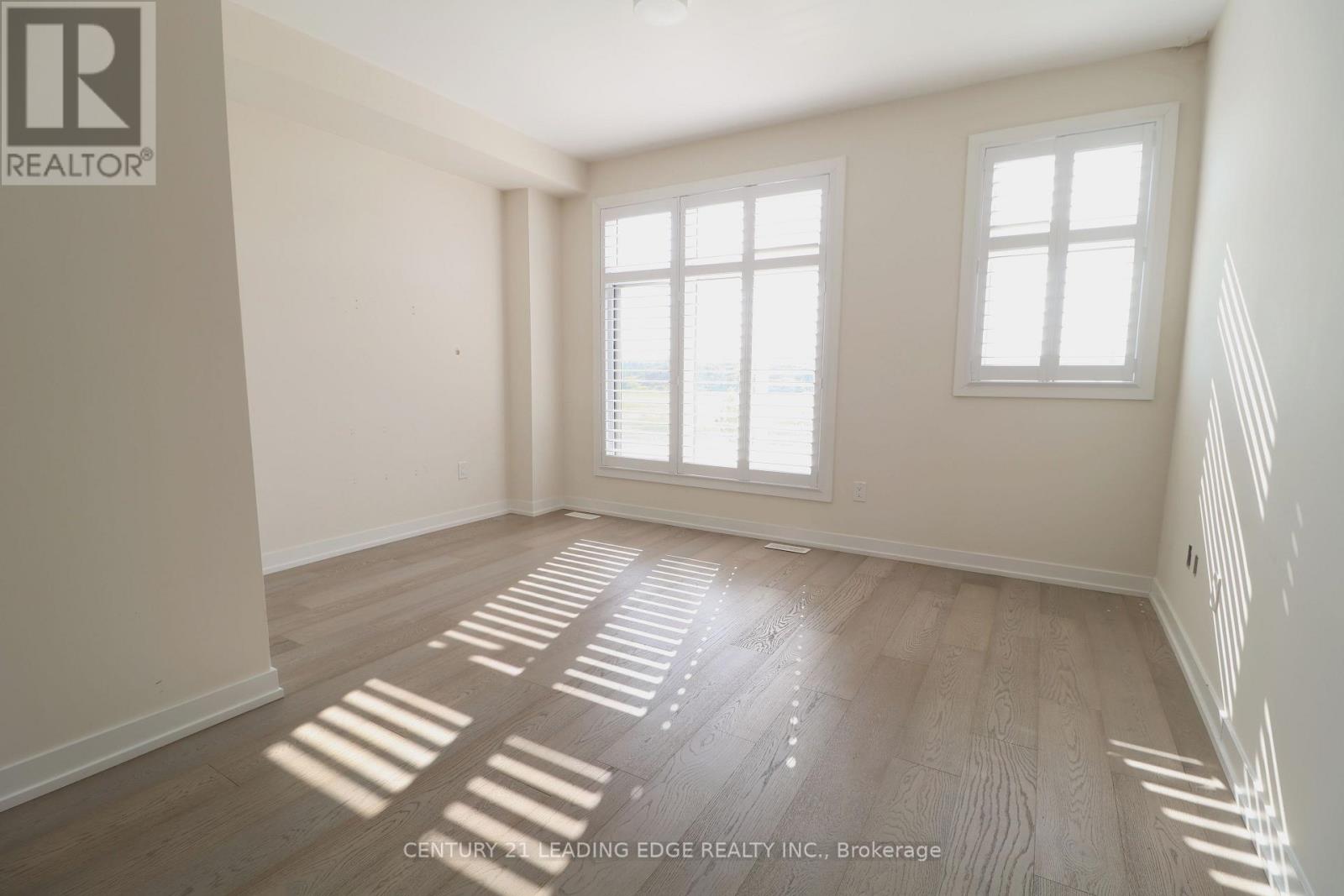 2644 Castlegate Crossing, Pickering, Ontario  L1X 0H8 - Photo 7 - E12574428