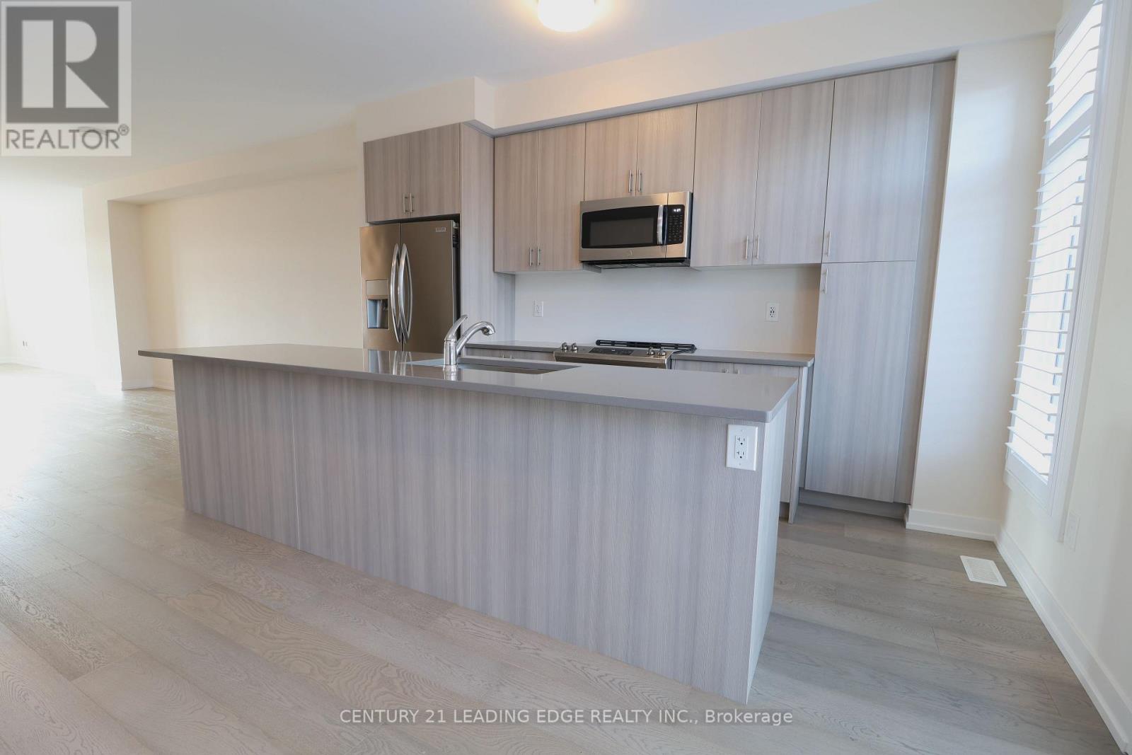 2644 Castlegate Crossing, Pickering, Ontario  L1X 0H8 - Photo 8 - E12574428