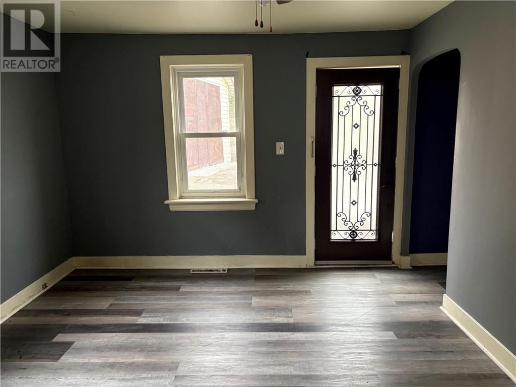 8 Basilio Street, Sudbury, Ontario  P0M 1N0 - Photo 2 - 2125764