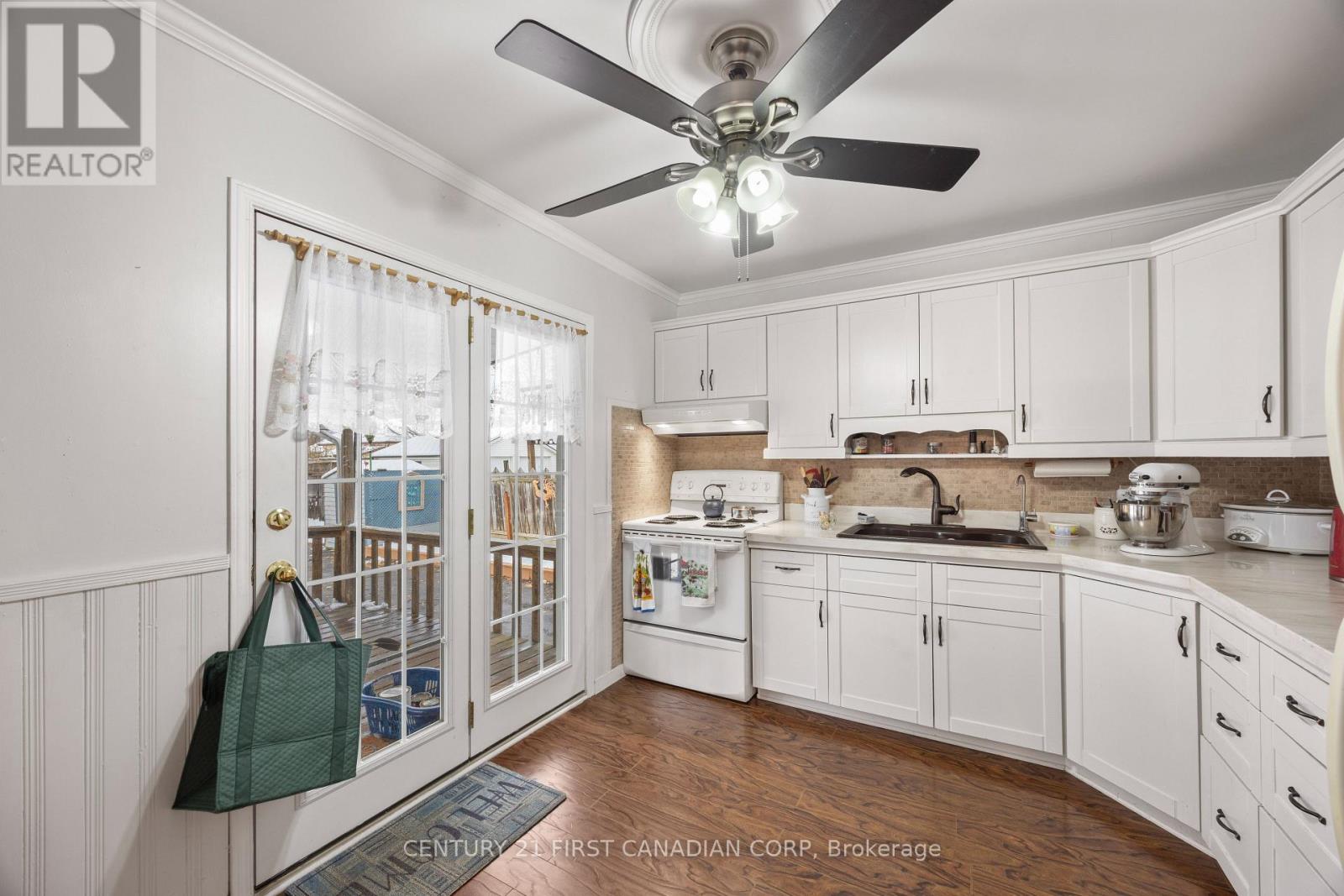 265 Short Avenue, London East, Ontario N5W 1W3 - Photo 13 - X12562182