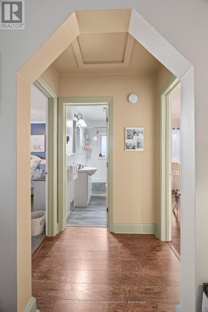 Photo 19 of 50 for 265 Short Avenue