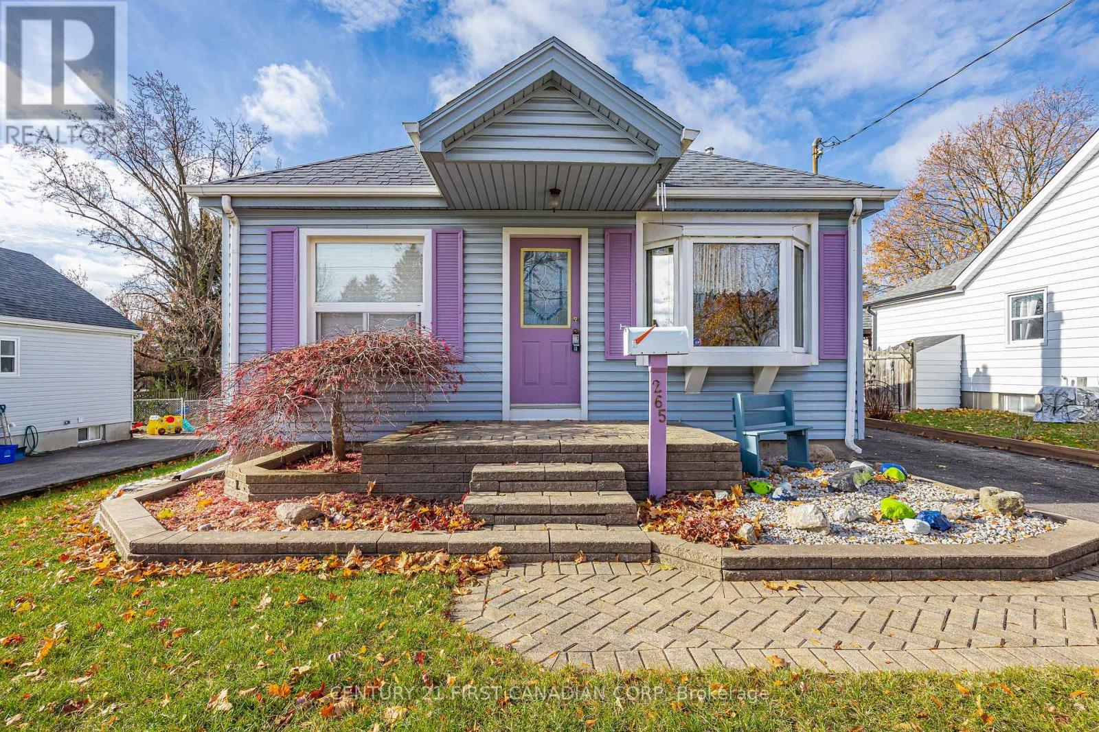 265 Short Avenue, London East, Ontario N5W 1W3 - Photo 2 - X12562182