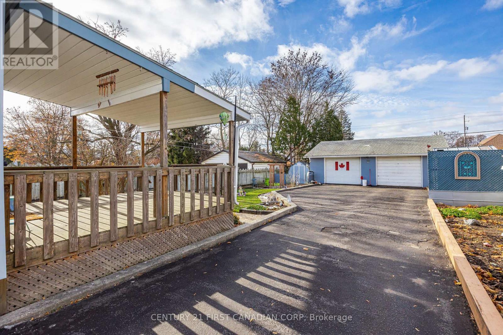 265 Short Avenue, London East, Ontario N5W 1W3 - Photo 3 - X12562182