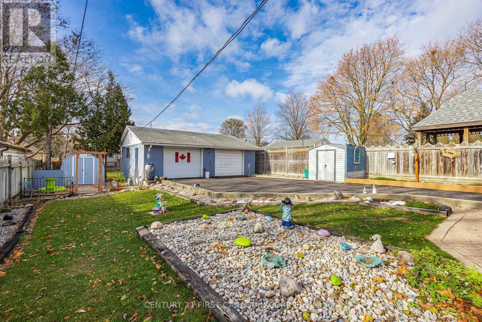 265 Short Avenue, London East, Ontario N5W 1W3 - Photo 41 - X12562182
