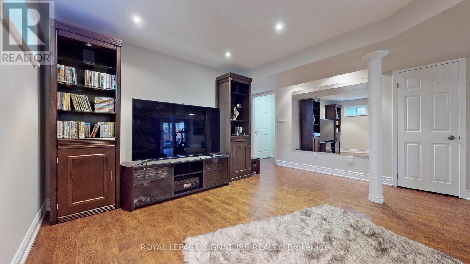 Lower - 30 Knole Haven Drive, Aurora, Ontario  L4G 6L3 - Photo 2 - N12574326