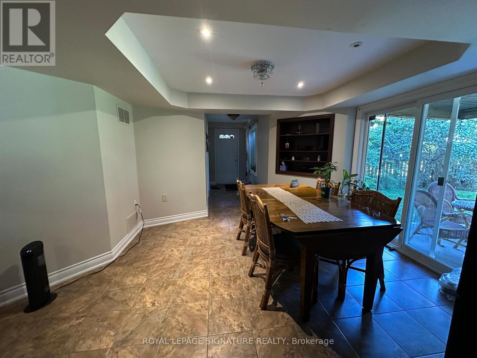 Lower - 30 Knole Haven Drive, Aurora, Ontario  L4G 6L3 - Photo 7 - N12574326