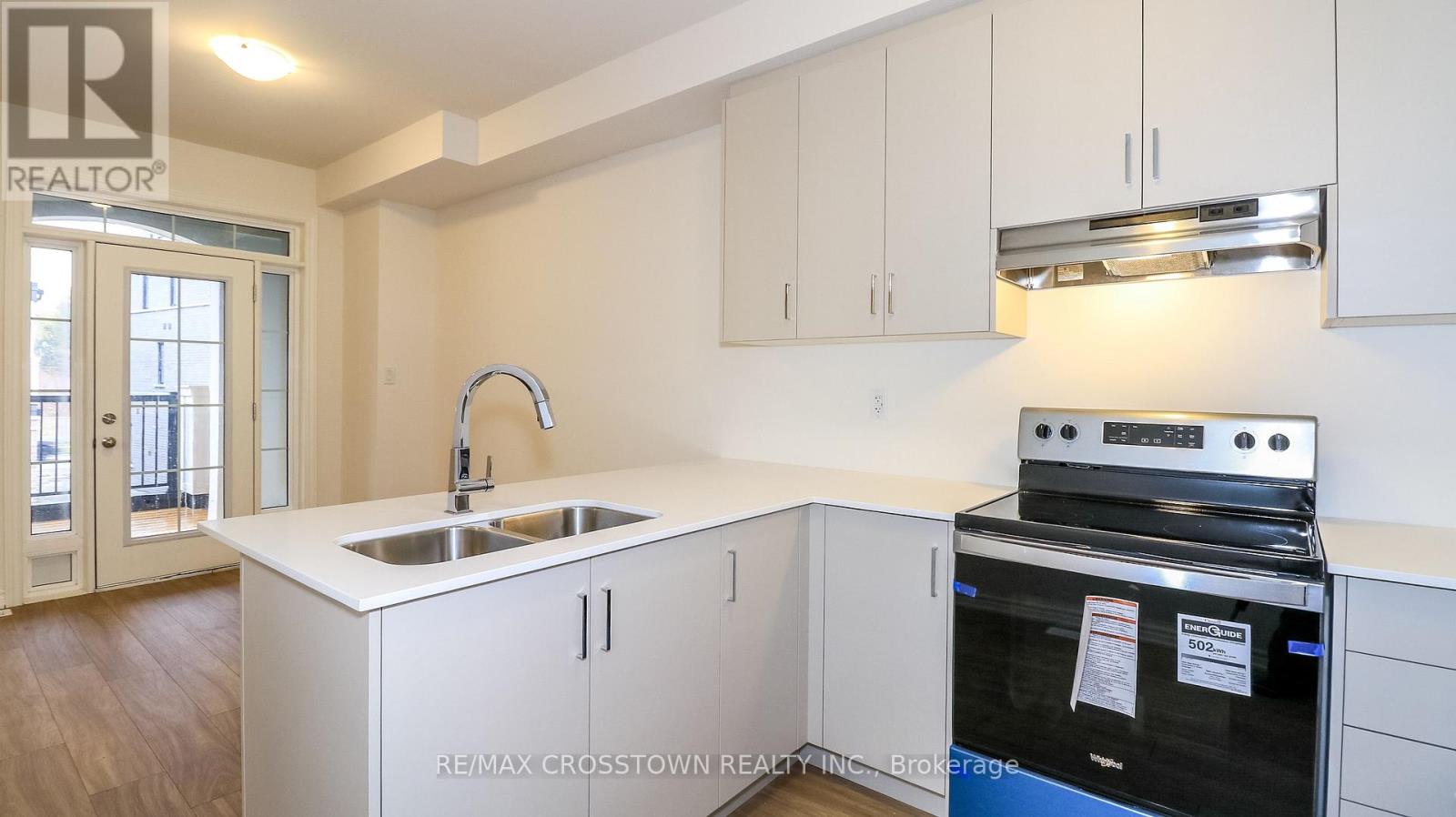 Unit 18 - 2029 Matteer Court, Innisfil, Ontario  L9S 4T9 - Photo 12 - N12574352