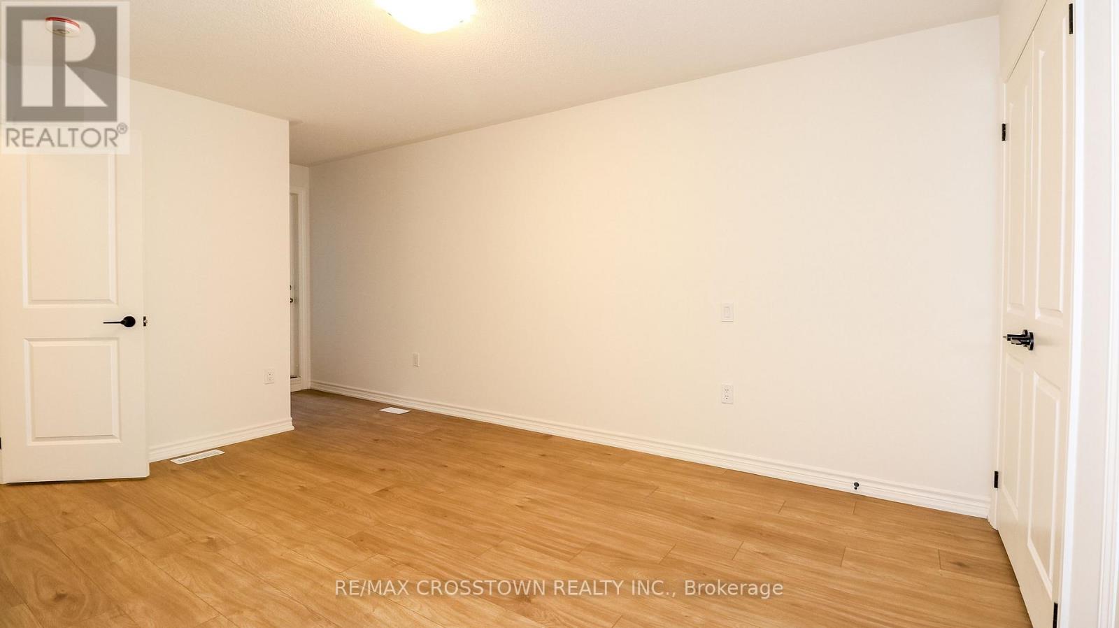 Unit 18 - 2029 Matteer Court, Innisfil, Ontario  L9S 4T9 - Photo 16 - N12574352