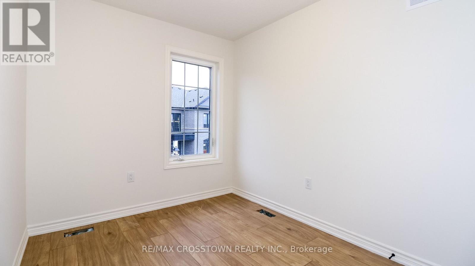 Unit 18 - 2029 Matteer Court, Innisfil, Ontario  L9S 4T9 - Photo 19 - N12574352