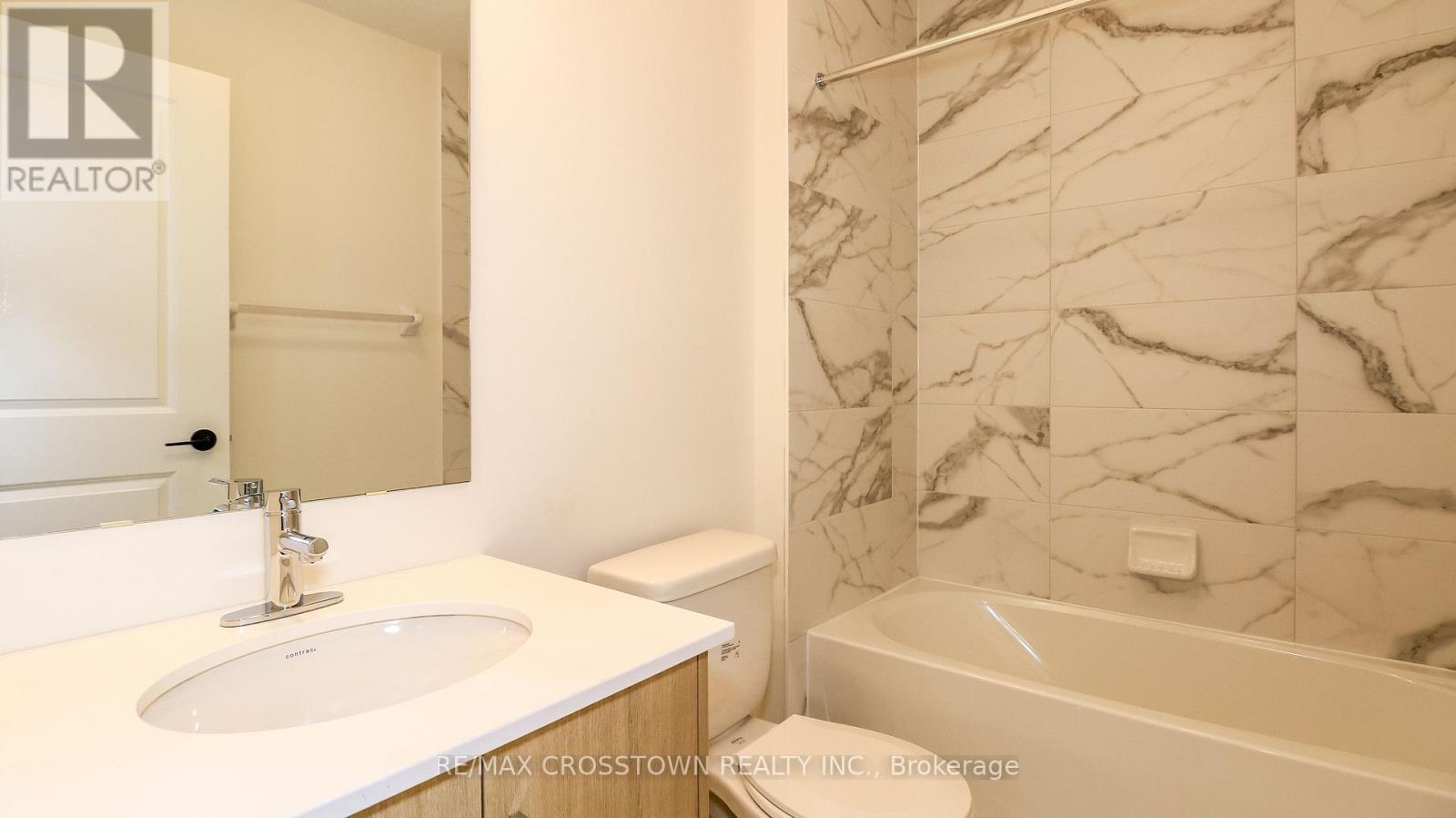 Unit 18 - 2029 Matteer Court, Innisfil, Ontario  L9S 4T9 - Photo 21 - N12574352