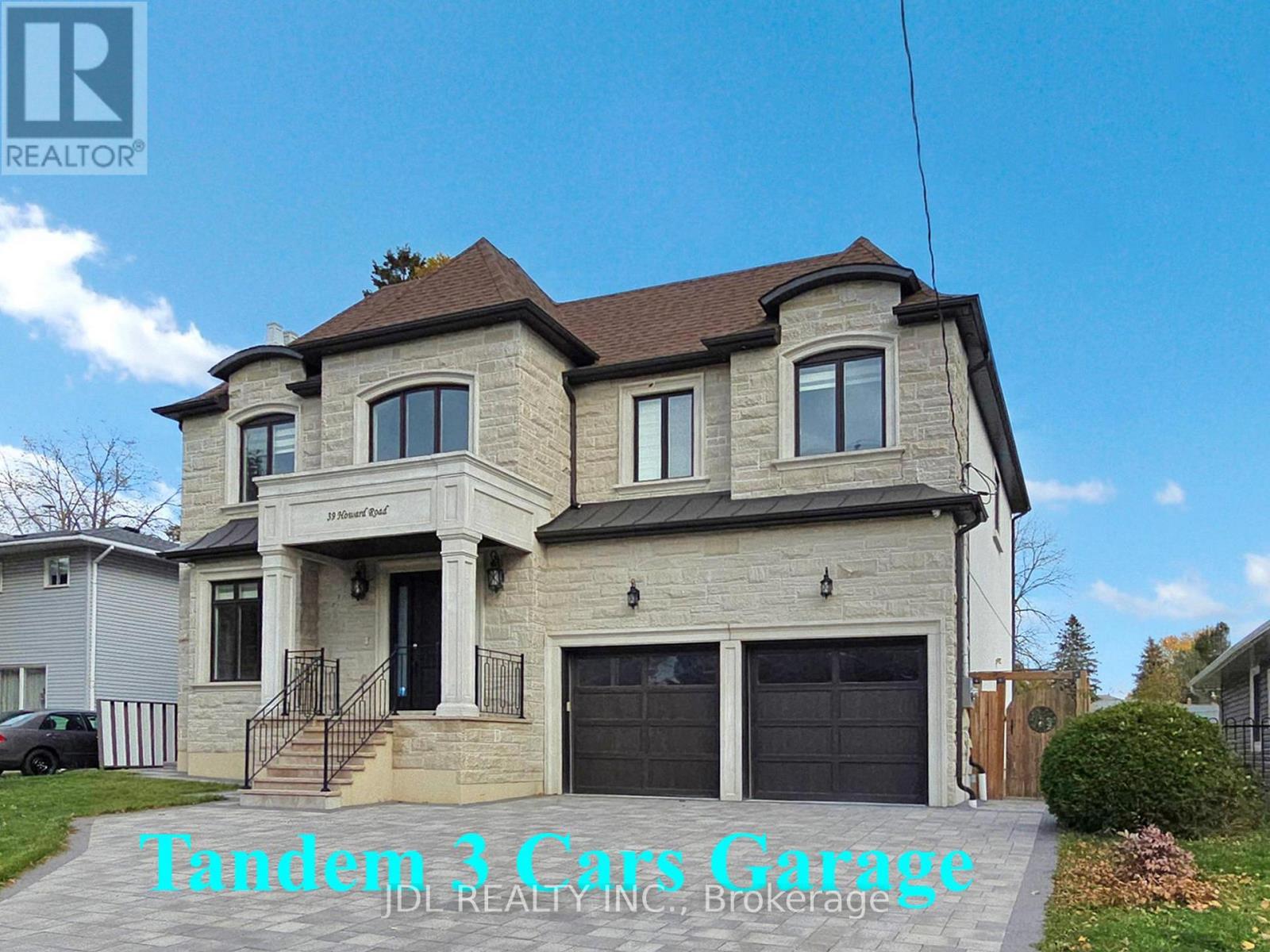 39 Howard Road, Newmarket, Ontario  L3Y 3G6 - Photo 2 - N12574410