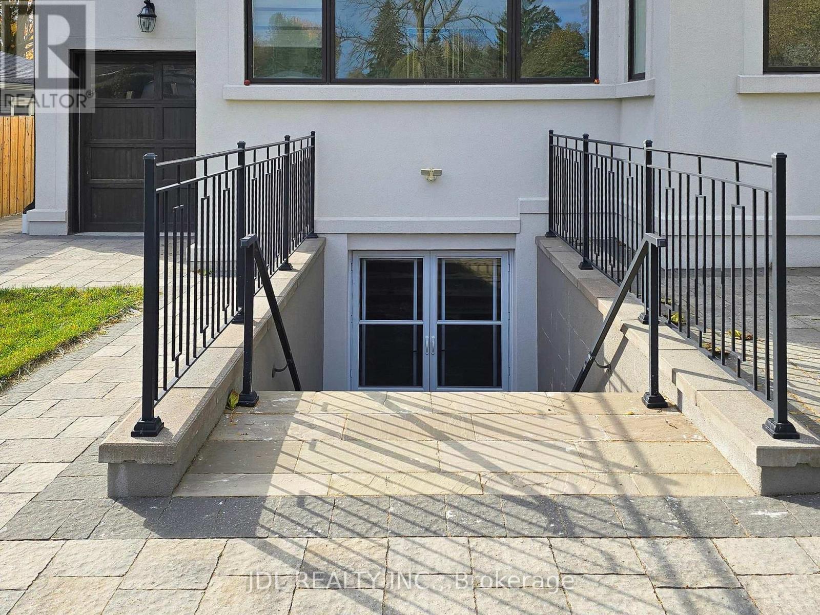 39 Howard Road, Newmarket, Ontario  L3Y 3G6 - Photo 27 - N12574410