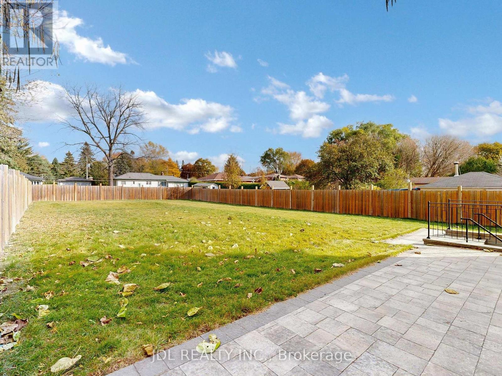 39 Howard Road, Newmarket, Ontario  L3Y 3G6 - Photo 29 - N12574410