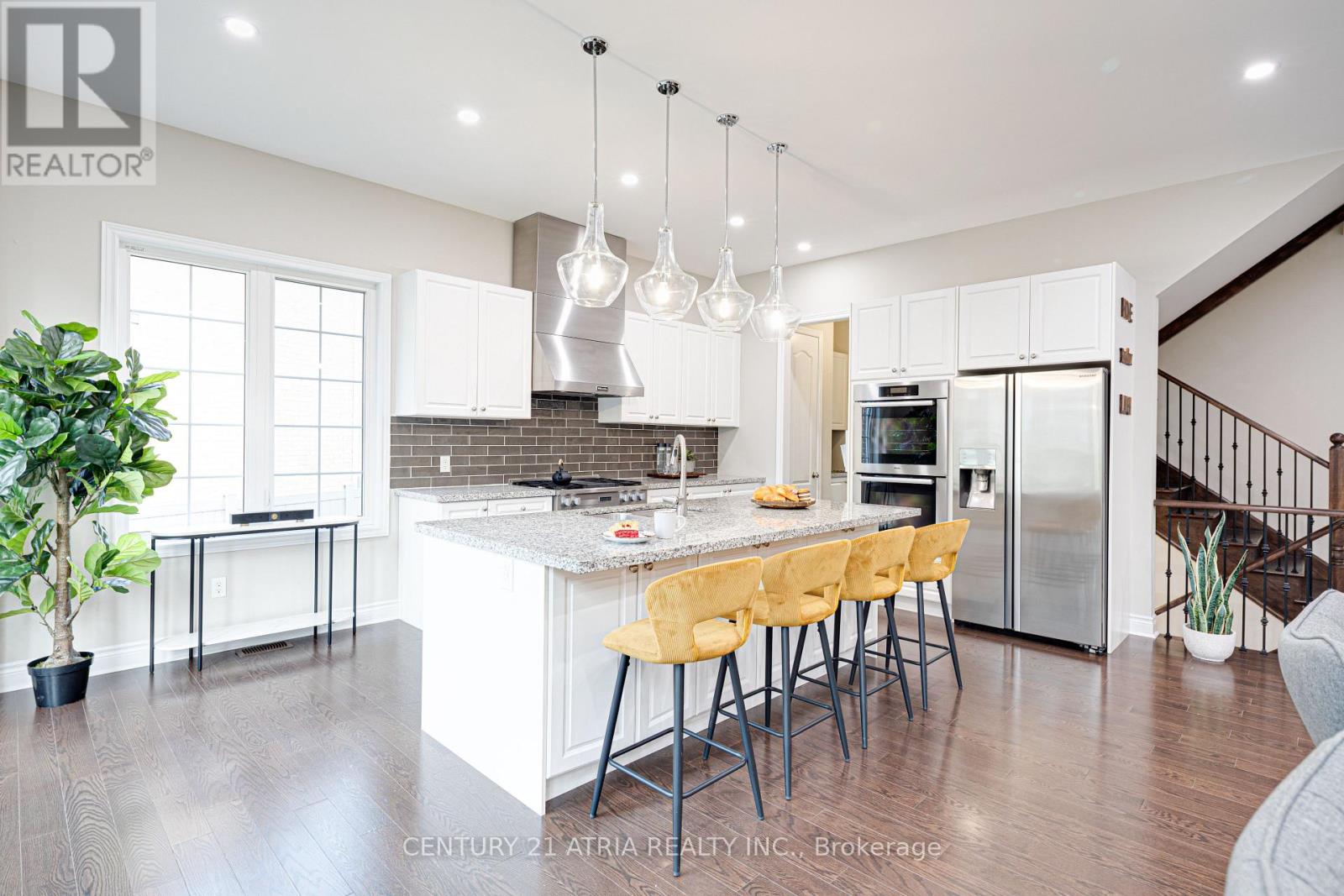 19 Match Point Court, Aurora, Ontario  L4G 3J1 - Photo 6 - N12574416