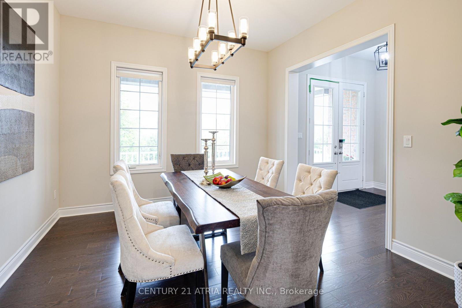 19 Match Point Court, Aurora, Ontario  L4G 3J1 - Photo 9 - N12574416