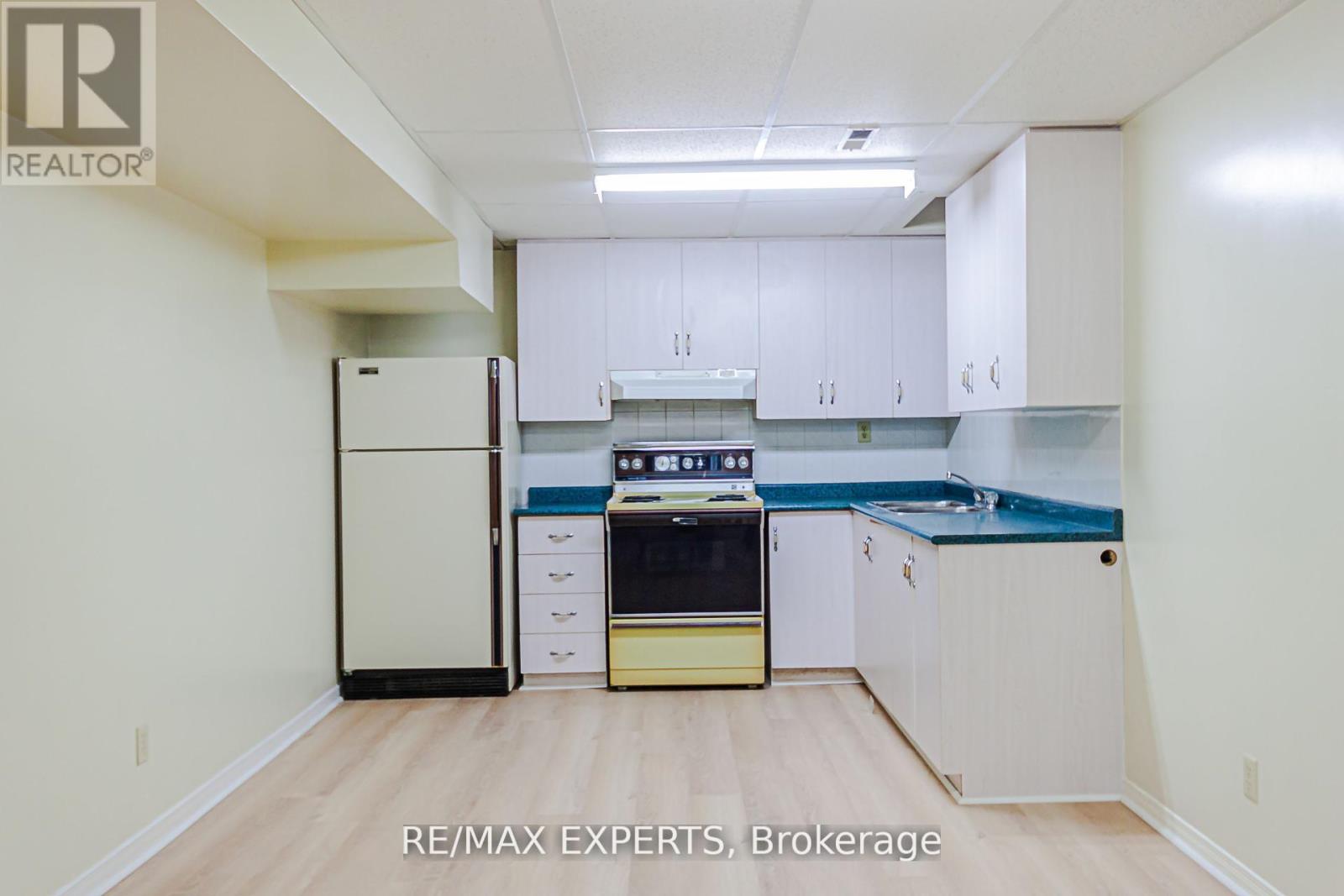 100 Nimbus Place, Vaughan, Ontario  L4L 1Z7 - Photo 10 - N12574508