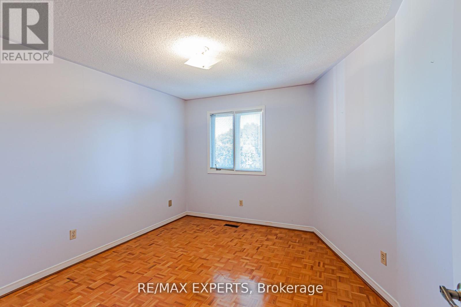 100 Nimbus Place, Vaughan, Ontario  L4L 1Z7 - Photo 13 - N12574508