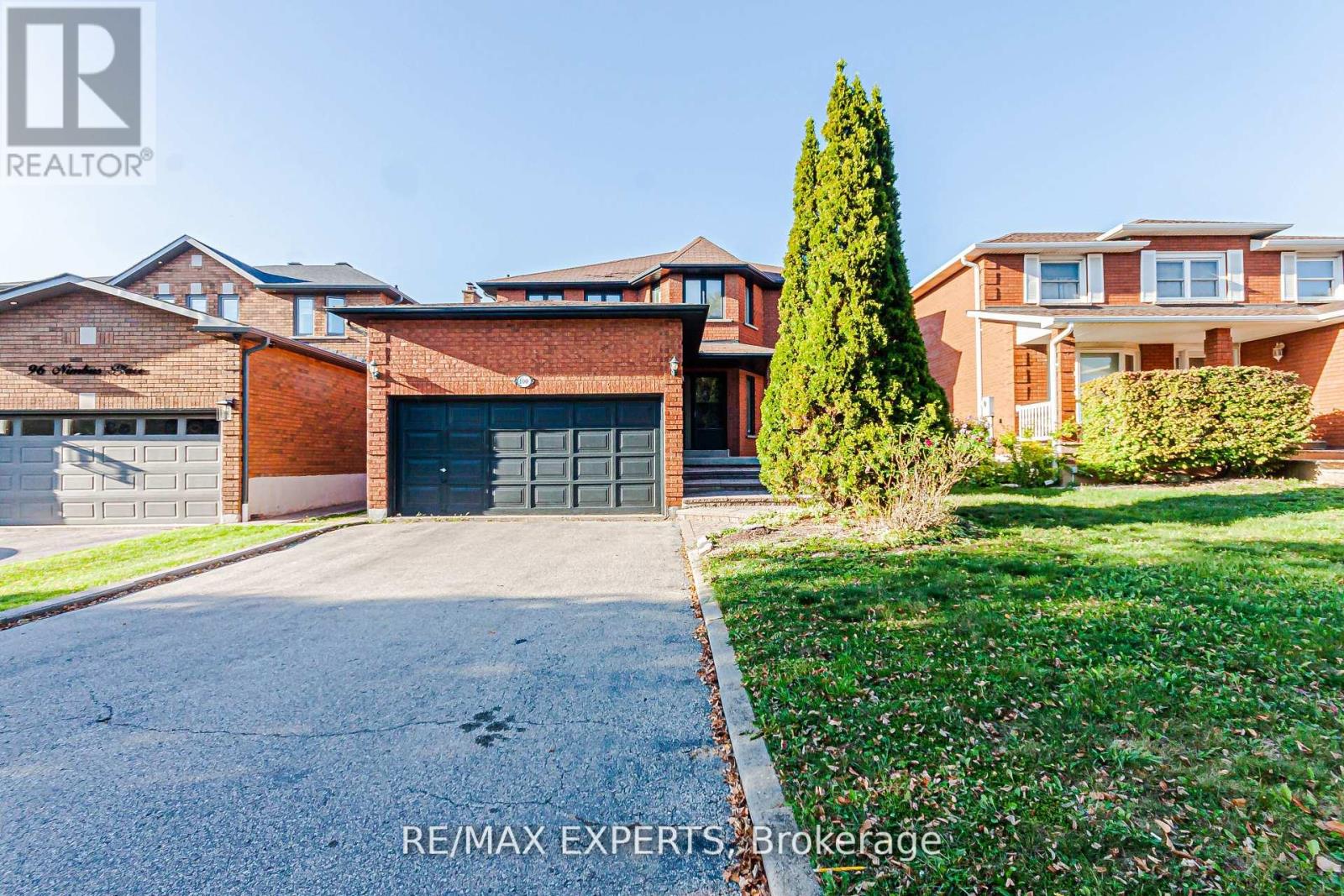 100 Nimbus Place, Vaughan, Ontario  L4L 1Z7 - Photo 4 - N12574508