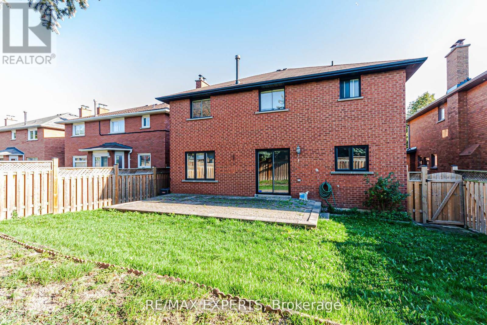 100 Nimbus Place, Vaughan, Ontario  L4L 1Z7 - Photo 42 - N12574508