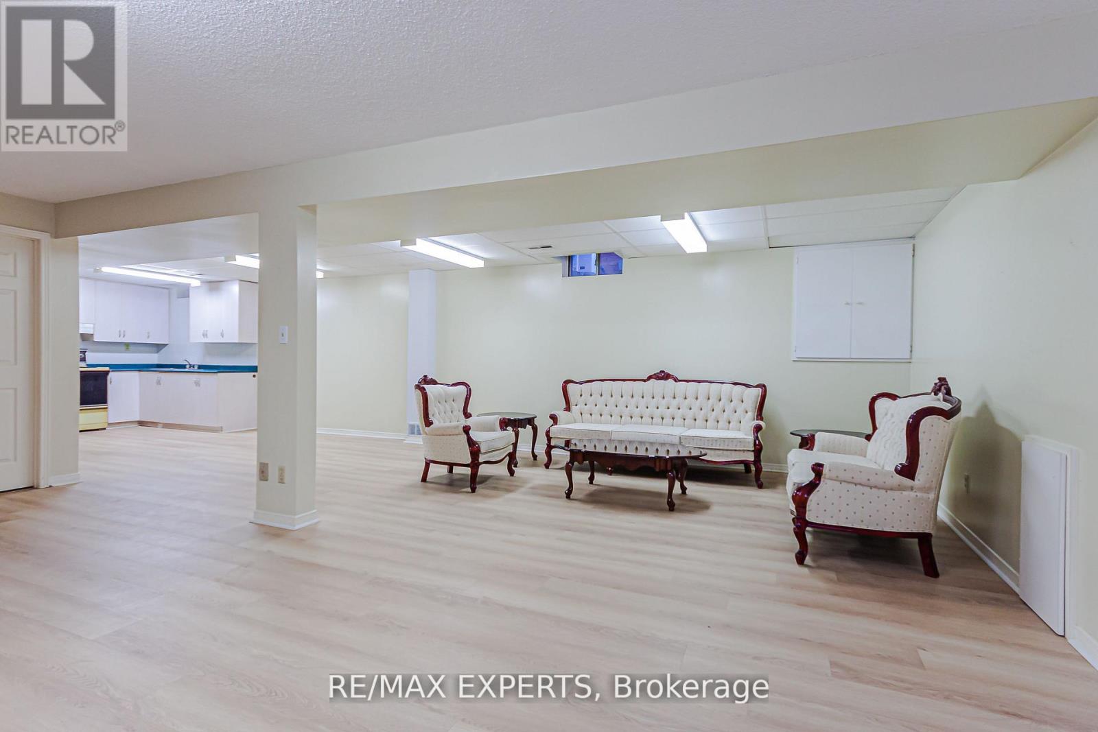 100 Nimbus Place, Vaughan, Ontario  L4L 1Z7 - Photo 8 - N12574508