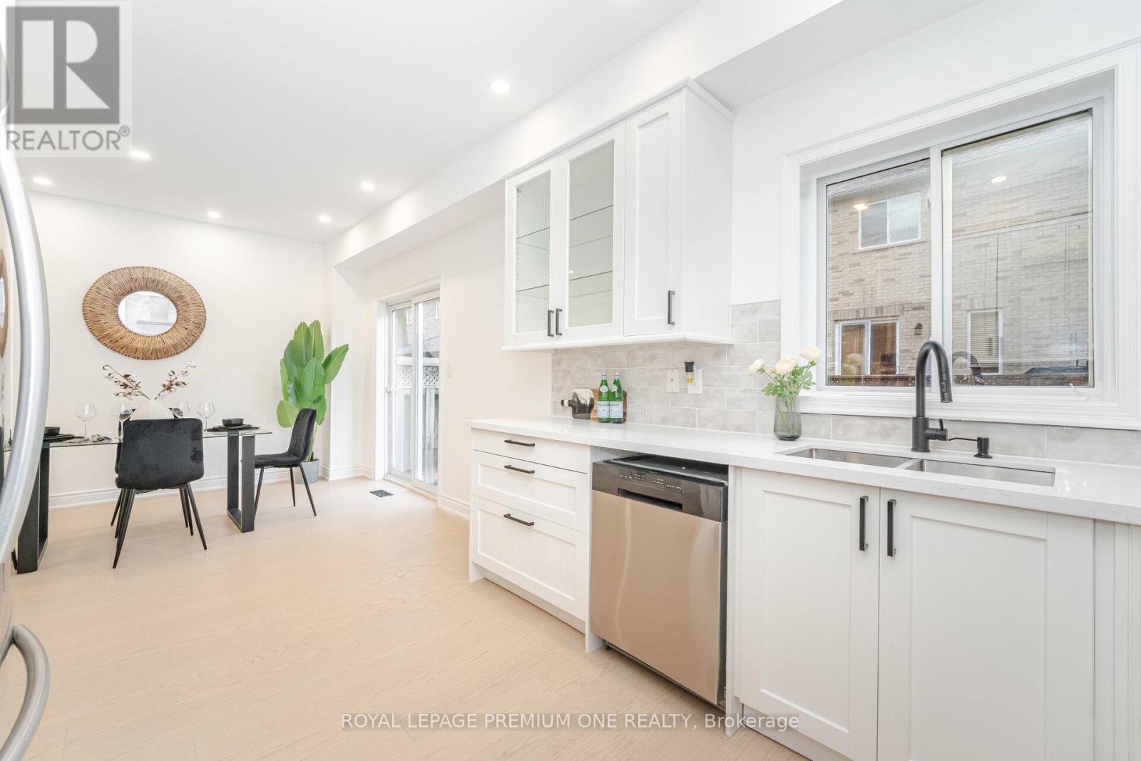 224 Hollywood Hill Circle, Vaughan, Ontario  L4H 2P7 - Photo 16 - N12574566