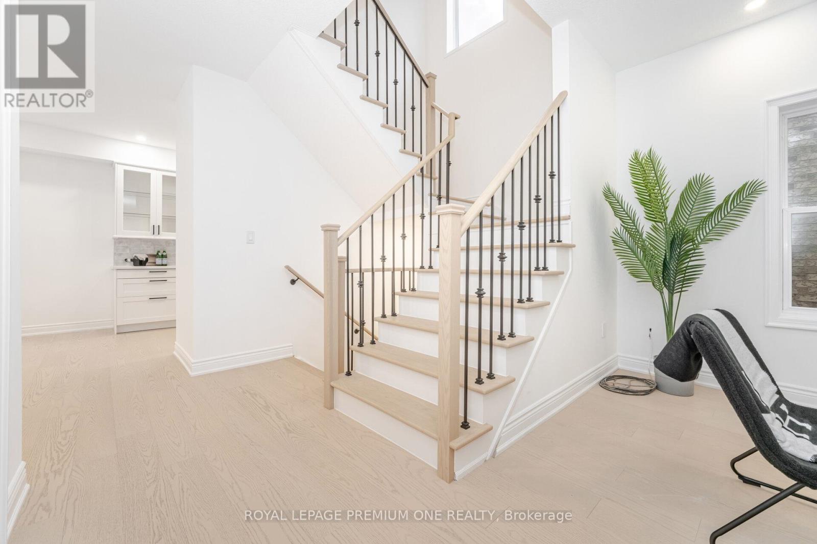 224 Hollywood Hill Circle, Vaughan, Ontario  L4H 2P7 - Photo 24 - N12574566