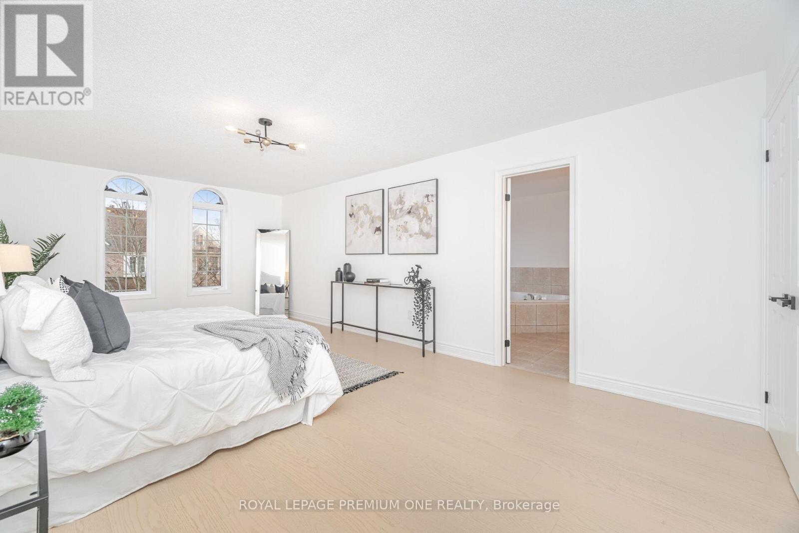 224 Hollywood Hill Circle, Vaughan, Ontario  L4H 2P7 - Photo 29 - N12574566