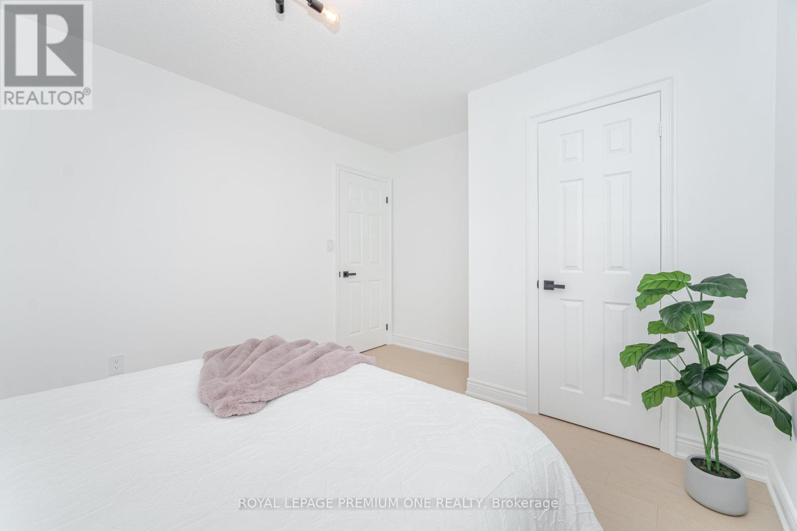 224 Hollywood Hill Circle, Vaughan, Ontario  L4H 2P7 - Photo 37 - N12574566