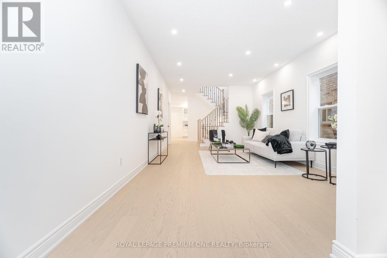 224 Hollywood Hill Circle, Vaughan, Ontario  L4H 2P7 - Photo 9 - N12574566