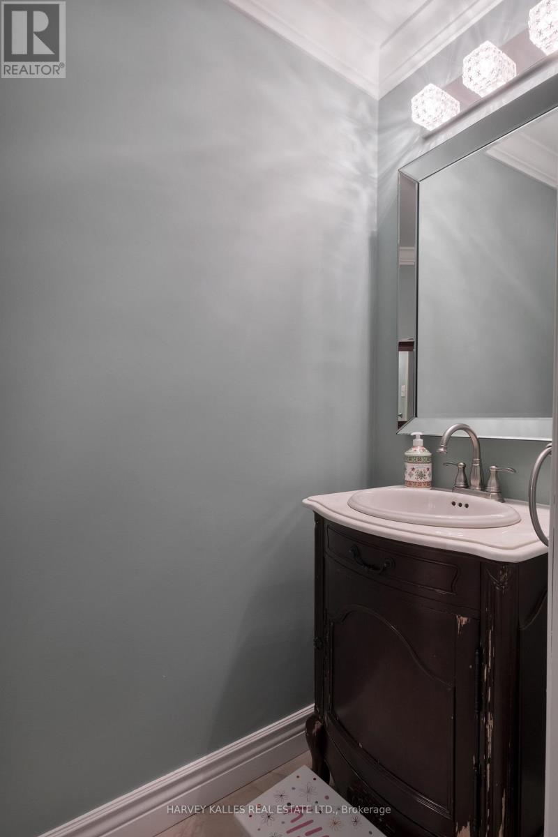 14 Beaumont Place, Vaughan, Ontario  L4J 4X2 - Photo 11 - N12574574