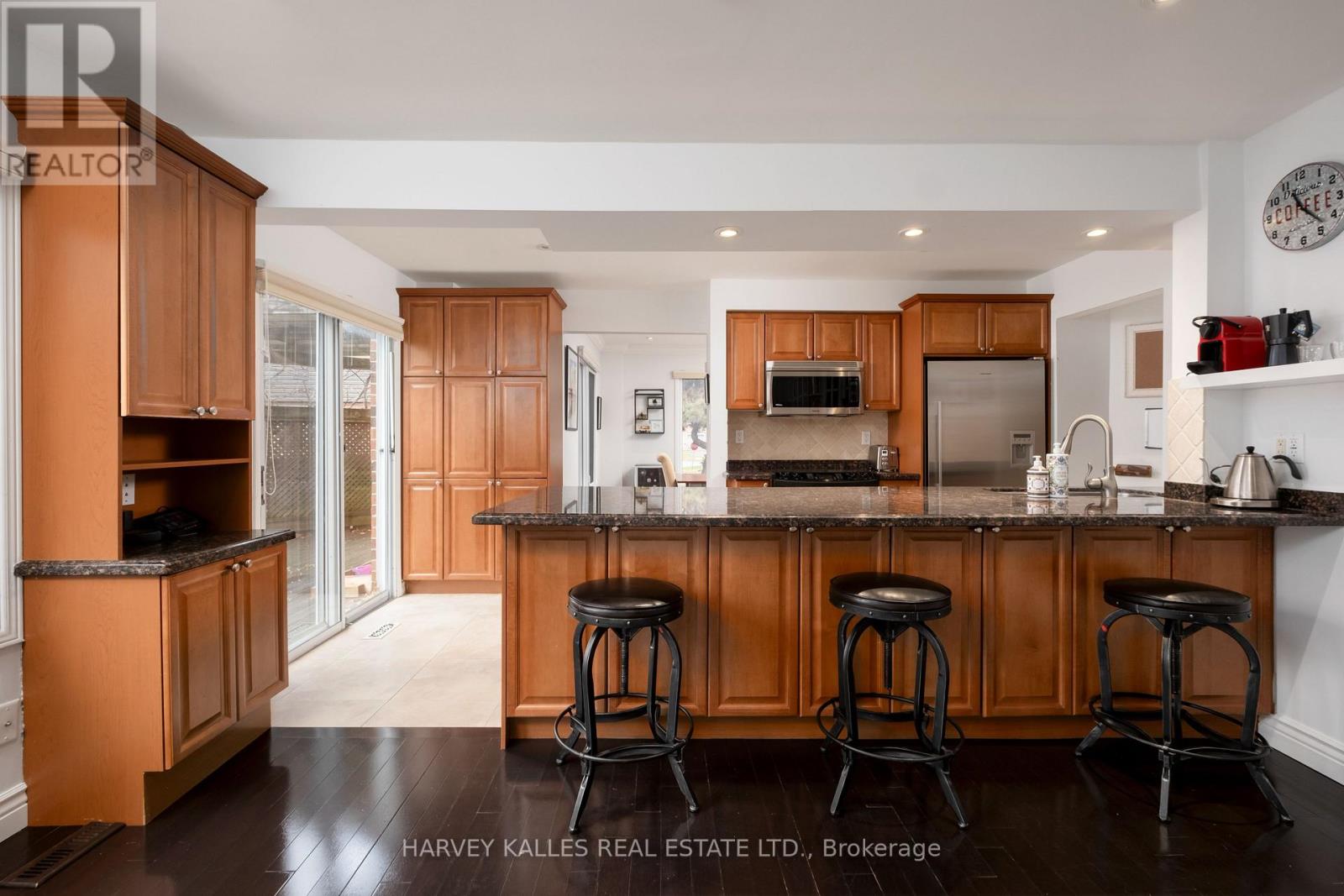 14 Beaumont Place, Vaughan, Ontario  L4J 4X2 - Photo 8 - N12574574