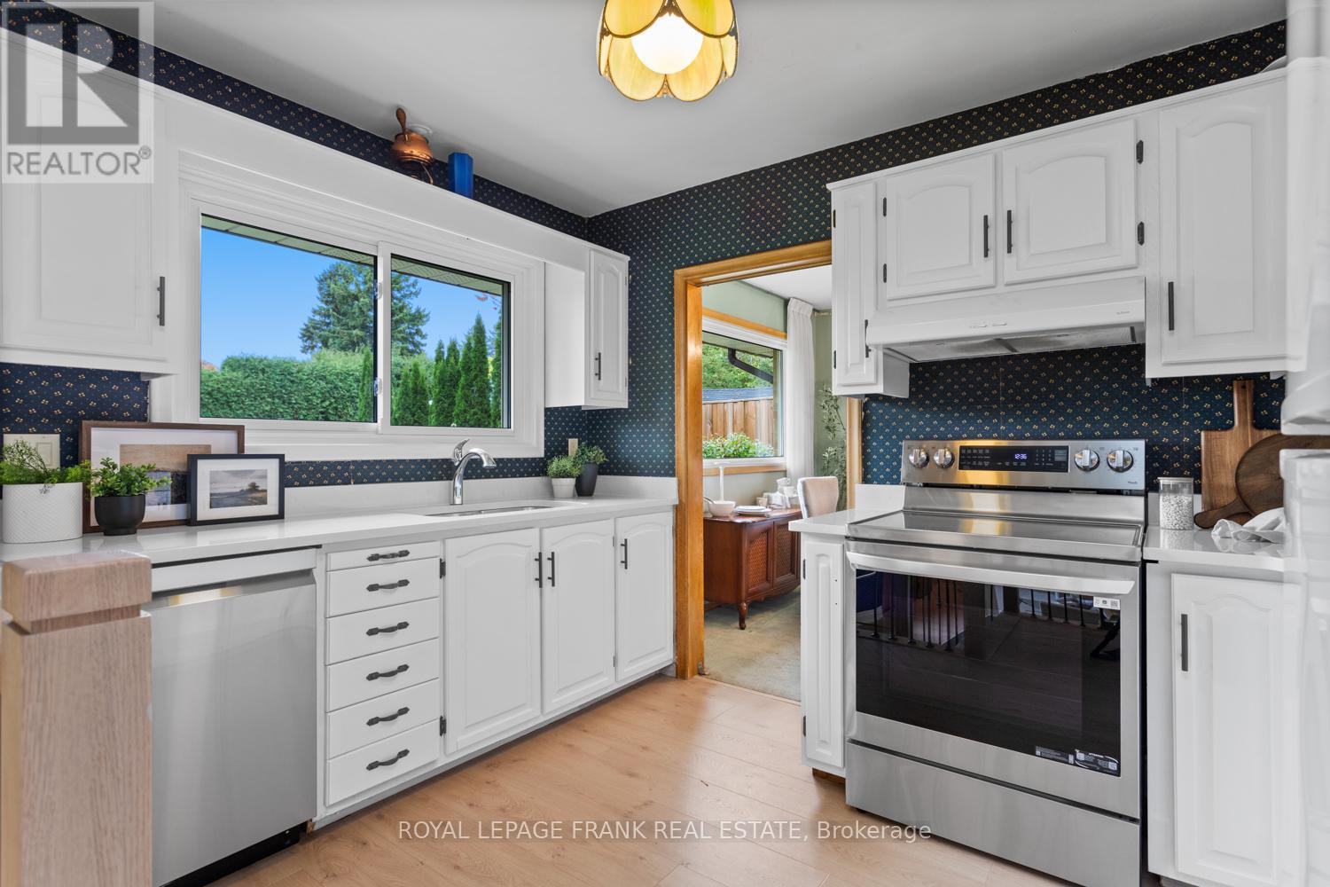 1026 Beaufort Avenue, Oshawa, Ontario  L1G 1G6 - Photo 12 - E12574682