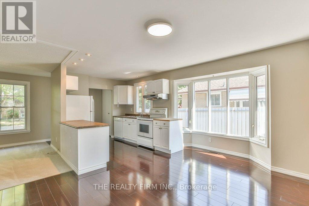 56 Toulon Crescent, London East, Ontario  N5V 1J5 - Photo 11 - X12574660