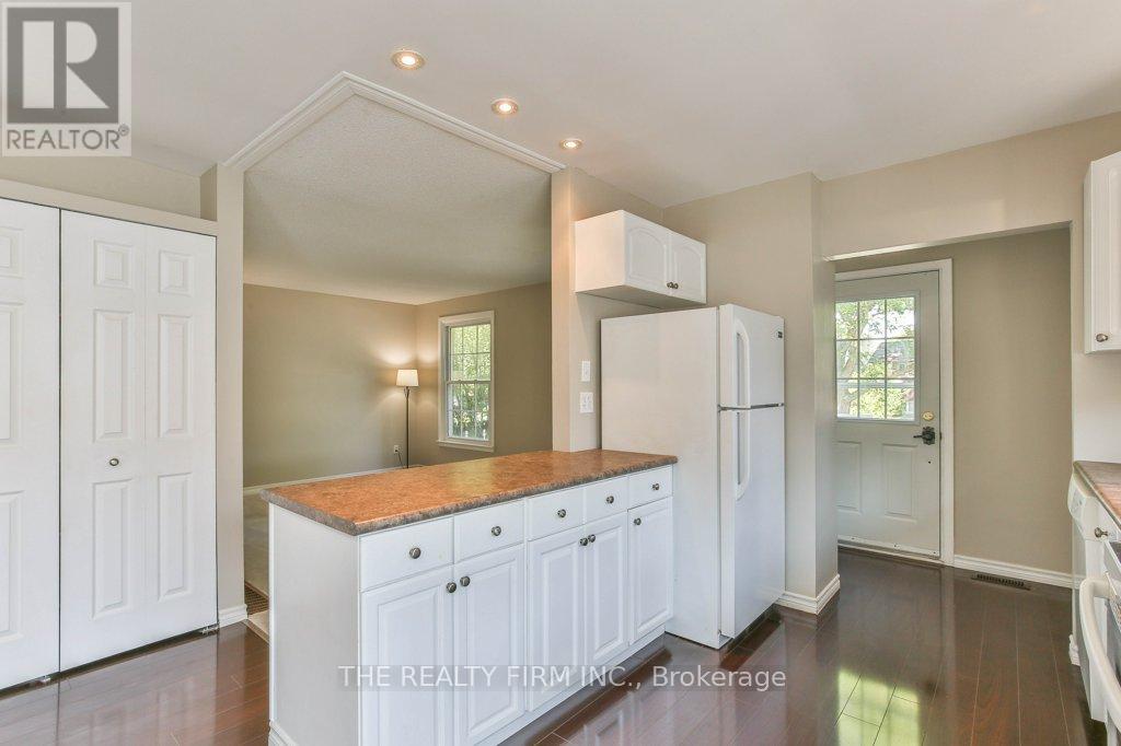 56 Toulon Crescent, London East, Ontario  N5V 1J5 - Photo 12 - X12574660